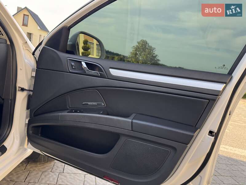 Универсал Skoda Superb 2015 в Дрогобыче