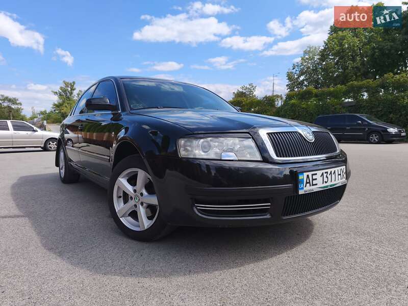 Лифтбек Skoda Superb 2003 в Днепре