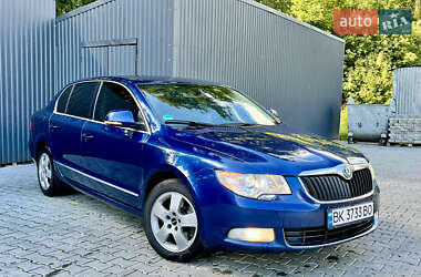 Лифтбек Skoda Superb 2009 в Дрогобыче