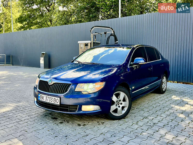 Лифтбек Skoda Superb 2009 в Рава-Русской