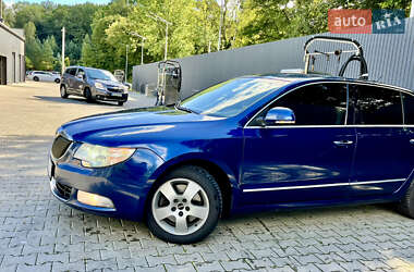 Лифтбек Skoda Superb 2009 в 