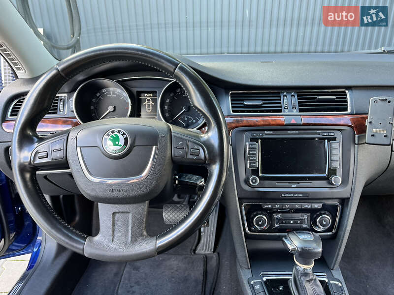 Лифтбек Skoda Superb 2009 в Рава-Русской