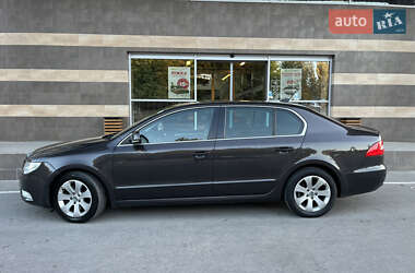 Лифтбек Skoda Superb 2010 в 