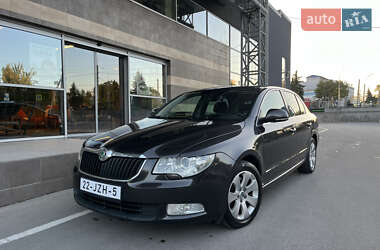 Лифтбек Skoda Superb 2010 в 