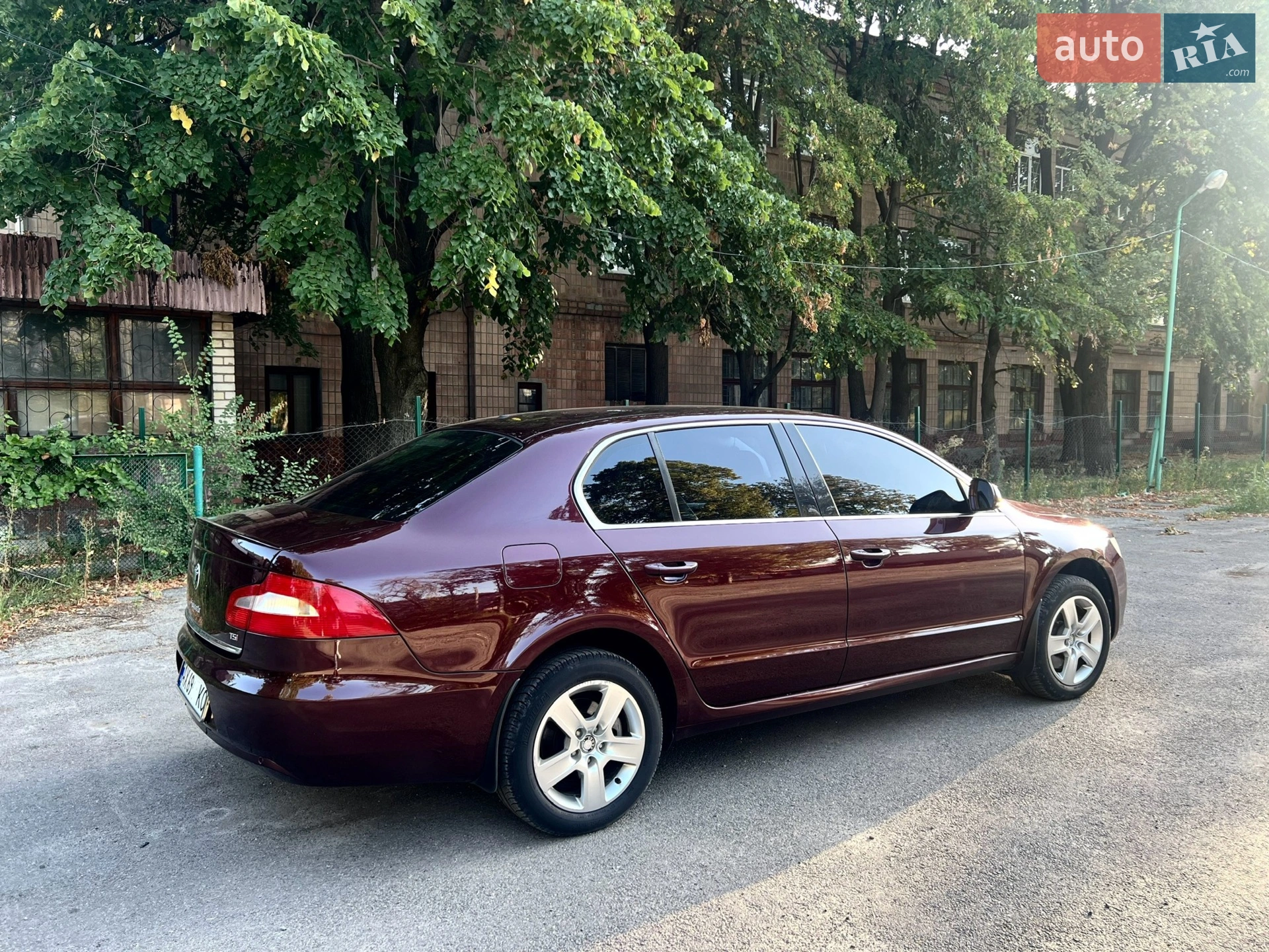 2011 Skoda Superb - мініатюра 13