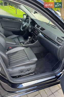 Лифтбек Skoda Superb 2019 в 
