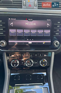 Лифтбек Skoda Superb 2019 в 