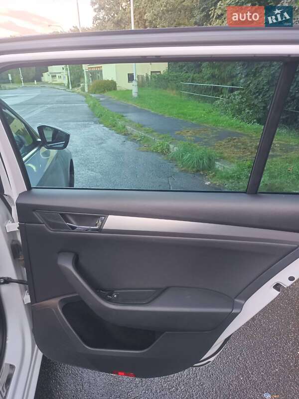 Универсал Skoda Superb 2018 в Хусте