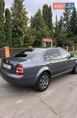 Лифтбек Skoda Superb 2007 в 