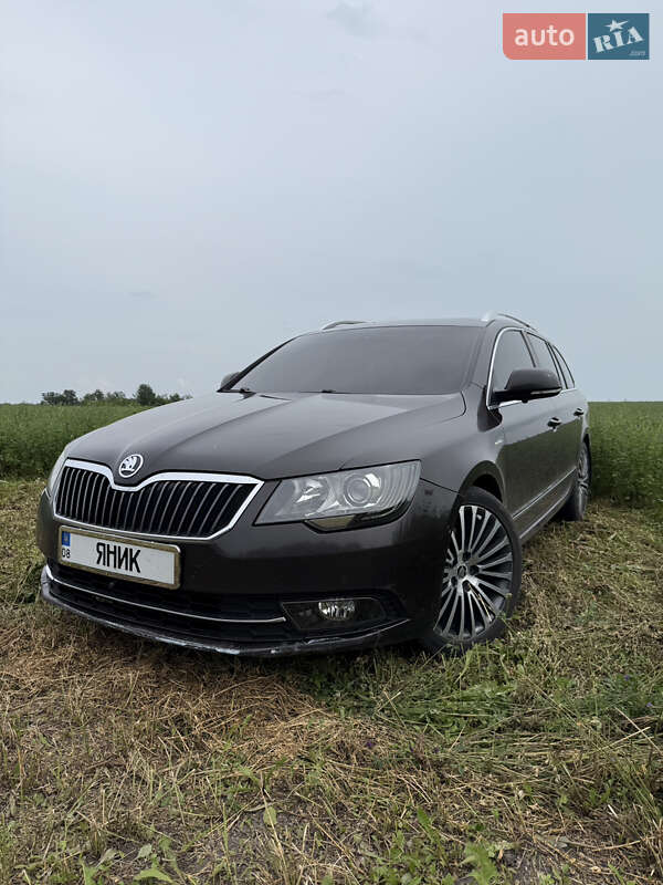 Универсал Skoda Superb 2014 в 