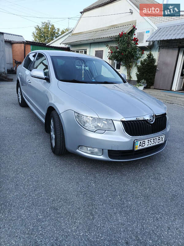 Лифтбек Skoda Superb 2009 в Гнивани