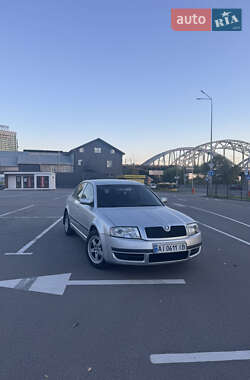 Лифтбек Skoda Superb 2005 в 