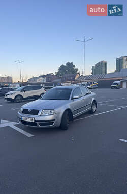 Лифтбек Skoda Superb 2005 в 