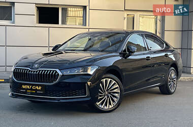 Лифтбек Skoda Superb 2025 в 