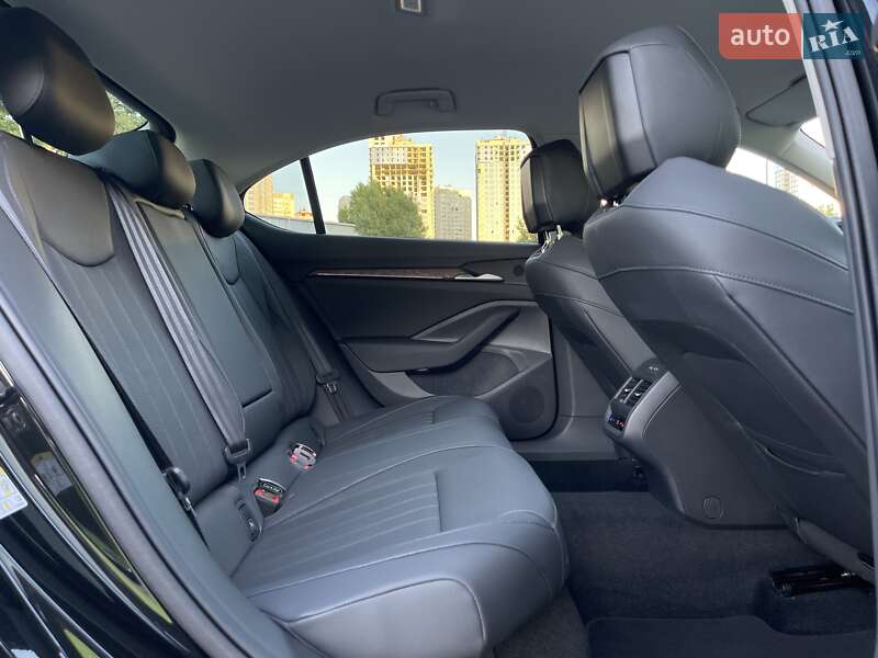 Ліфтбек Skoda Superb 2025 в Києві