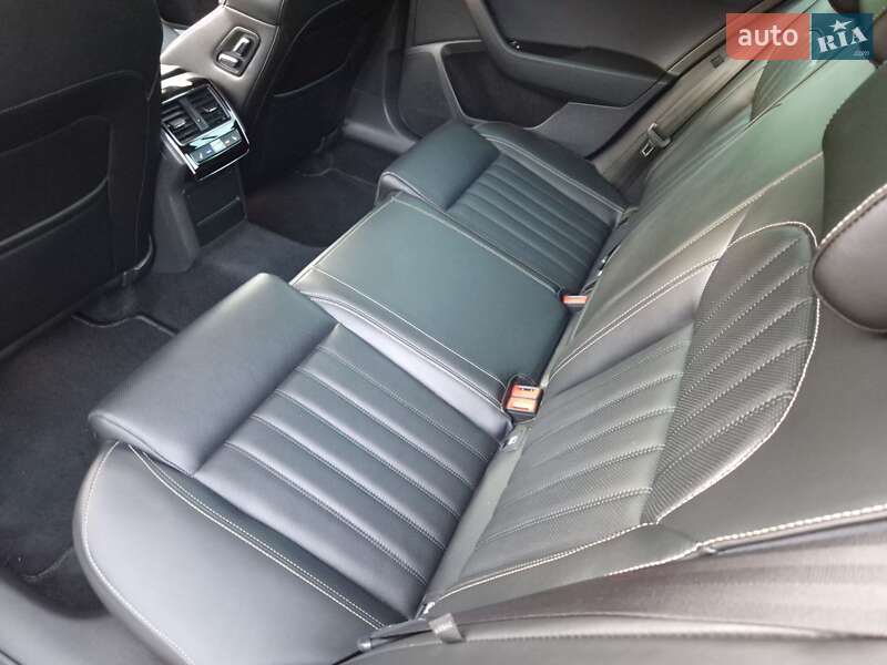 Универсал Skoda Superb 2019 в Староконстантинове