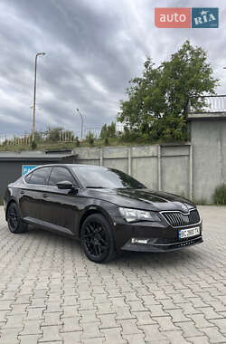 Ліфтбек Skoda Superb 2016 в 