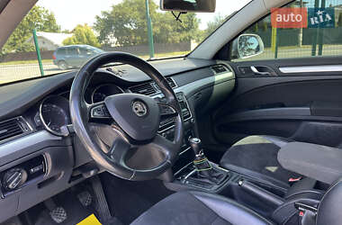 Лифтбек Skoda Superb 2013 в 