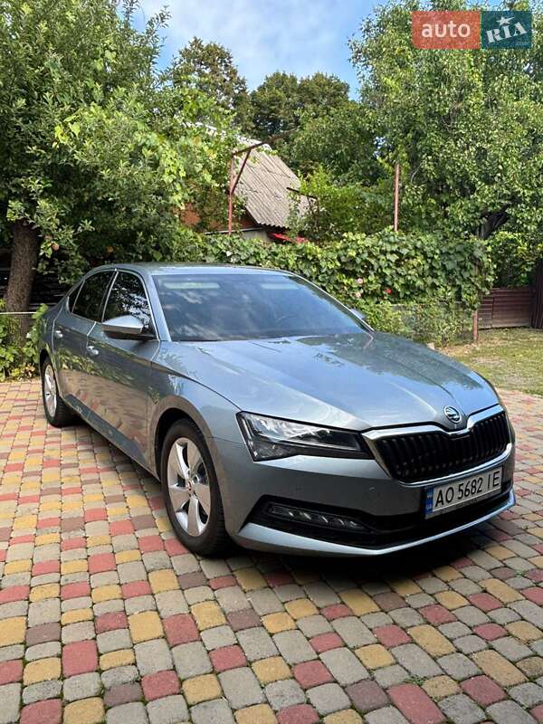 Лифтбек Skoda Superb 2019 в Мукачево