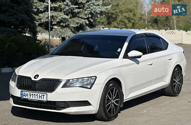 Лифтбек Skoda Superb 2015 в 