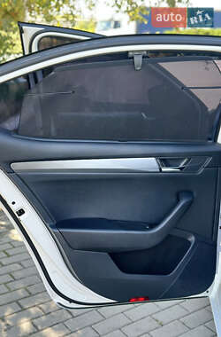 Лифтбек Skoda Superb 2015 в 