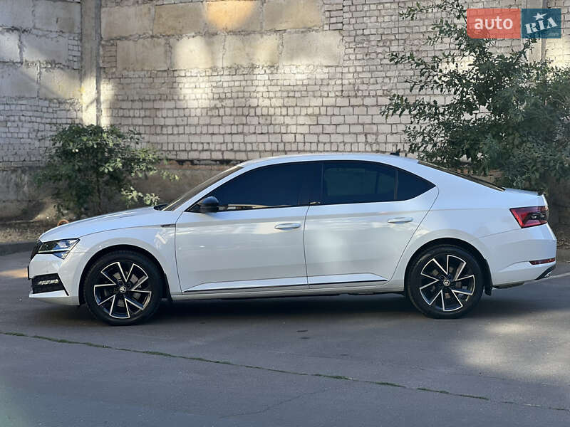 Лифтбек Skoda Superb 2022 в Одессе
