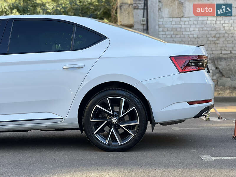 Лифтбек Skoda Superb 2022 в Одессе