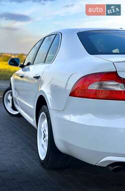 Лифтбек Skoda Superb 2012 в 