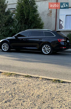 Универсал Skoda Superb 2016 в Чорткове