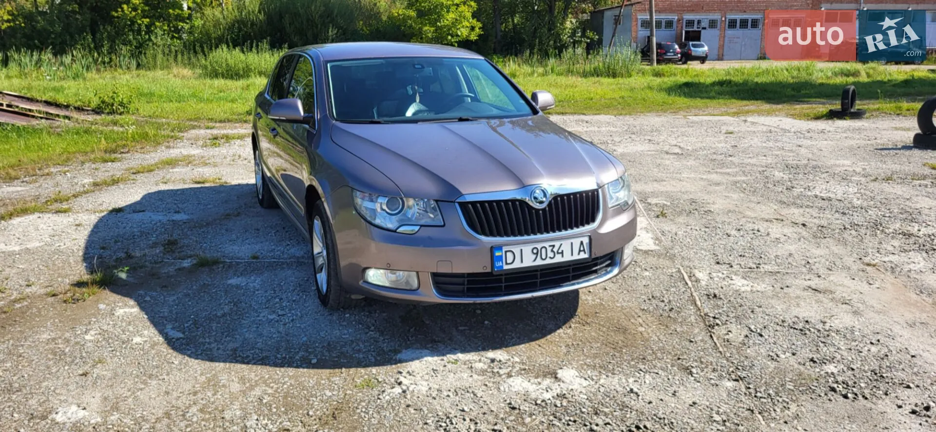 2011 Skoda Superb - мініатюра 8