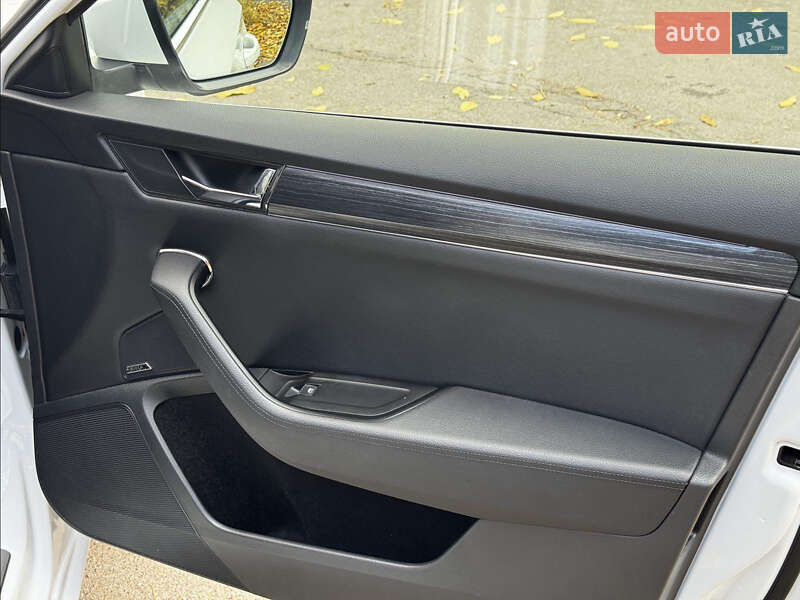 Лифтбек Skoda Superb 2019 в Виннице