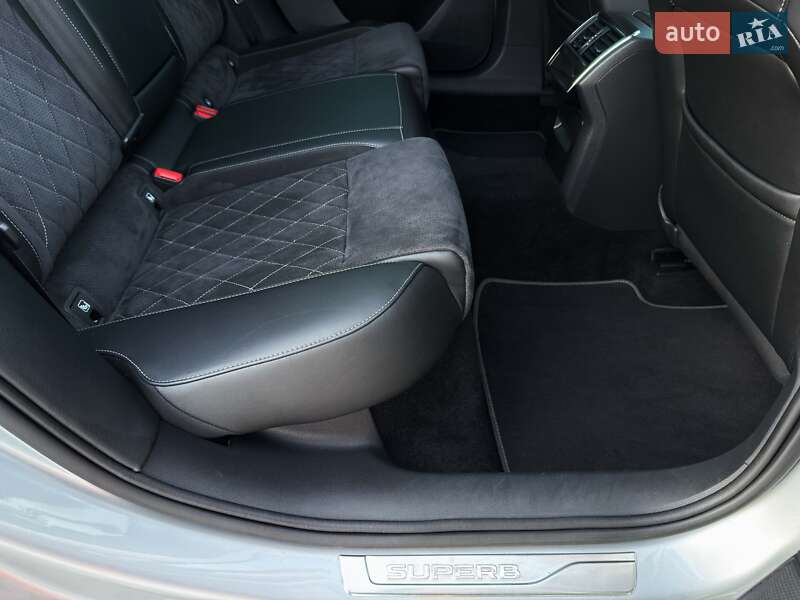 Универсал Skoda Superb 2021 в Луцке