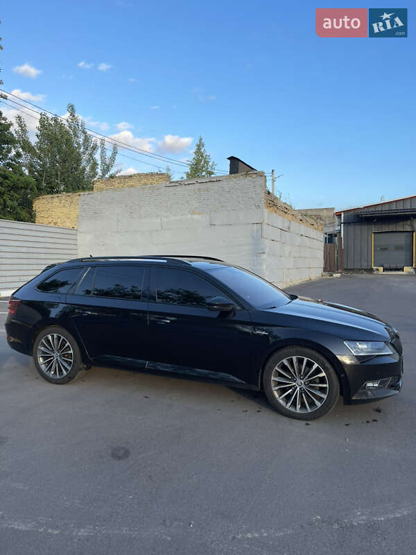 Универсал Skoda Superb 2015 в Ирпене