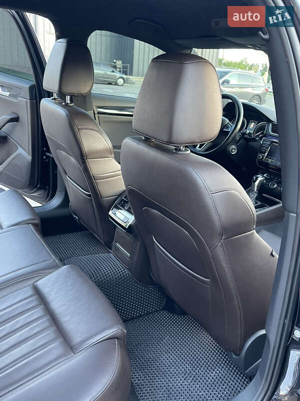 Универсал Skoda Superb 2015 в Ирпене