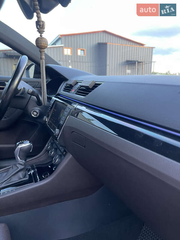 Универсал Skoda Superb 2015 в Ирпене