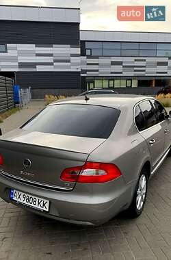 Лифтбек Skoda Superb 2010 в 