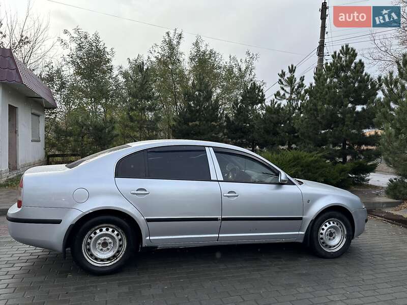 Лифтбек Skoda Superb 2007 в Каменке