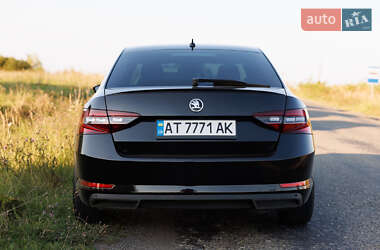 Лифтбек Skoda Superb 2016 в 