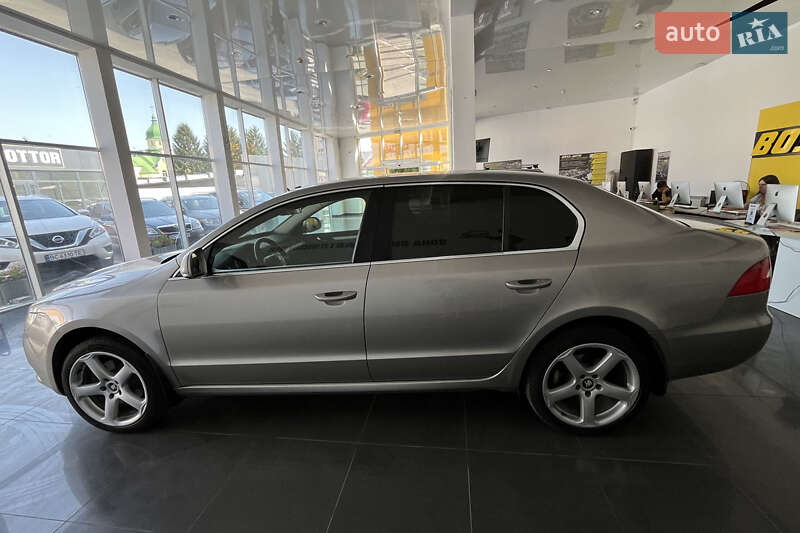 Лифтбек Skoda Superb 2013 в Шептицькому
