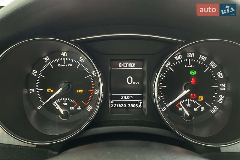 Лифтбек Skoda Superb 2013 в Шептицькому