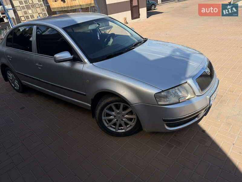 Skoda Superb 2005