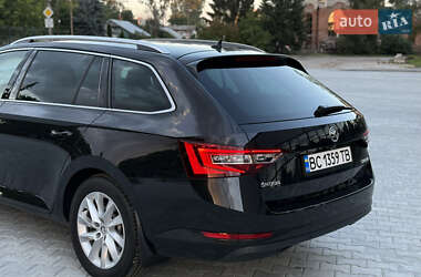 Универсал Skoda Superb 2018 в 