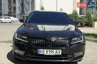 Лифтбек Skoda Superb 2016 в Днепре