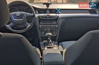 Лифтбек Skoda Superb 2010 в 