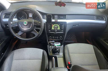 Лифтбек Skoda Superb 2012 в 