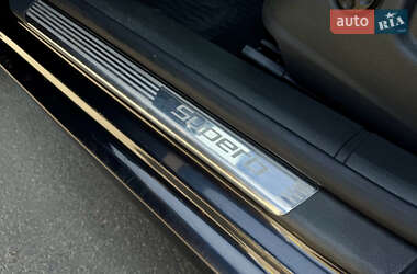 Лифтбек Skoda Superb 2010 в 