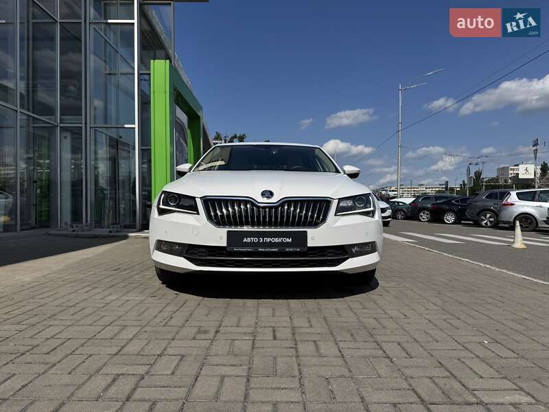 Лифтбек Skoda Superb 2018 в Киеве