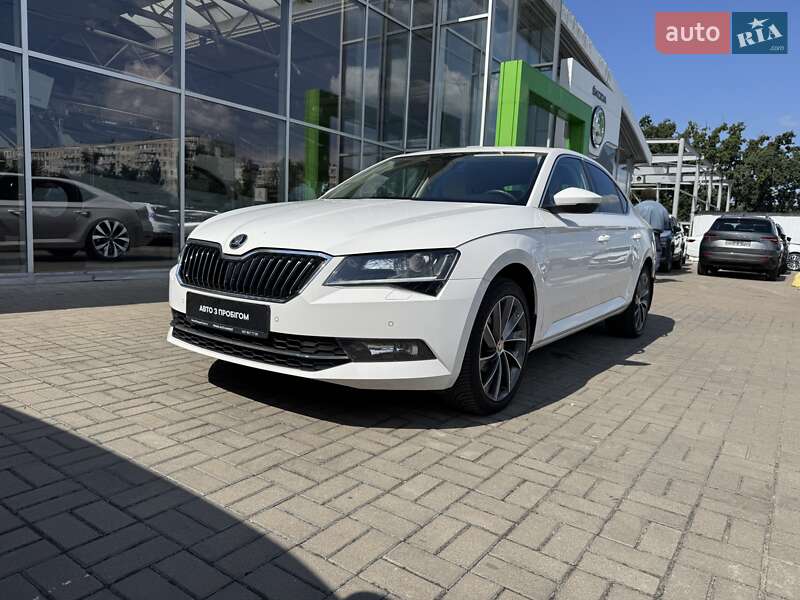 Лифтбек Skoda Superb 2018 в Киеве
