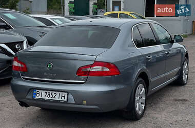 Лифтбек Skoda Superb 2012 в 