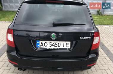 Универсал Skoda Superb 2013 в Мукачево